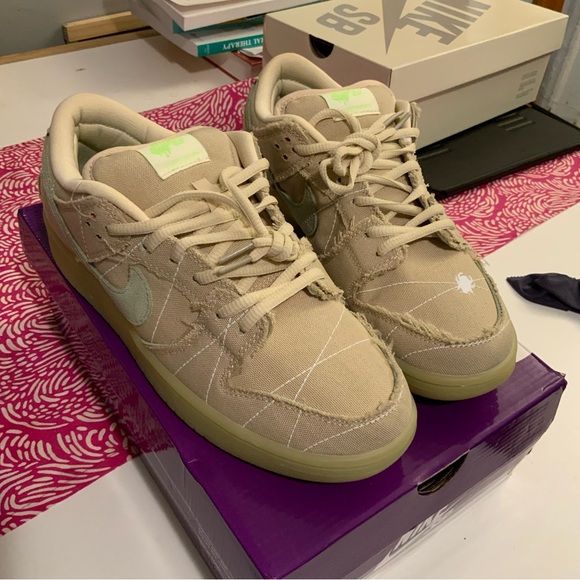 Nike Dunk SB Low - Picture 6 of 9